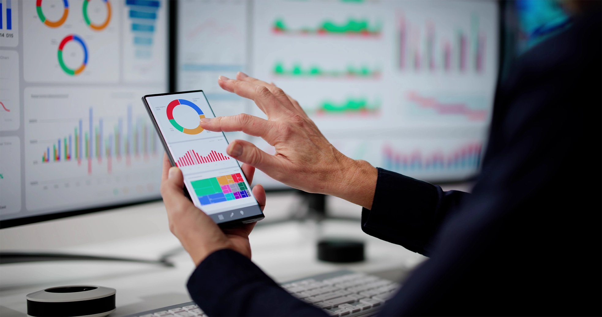 Online publication of indicators in quality of service tracking studies